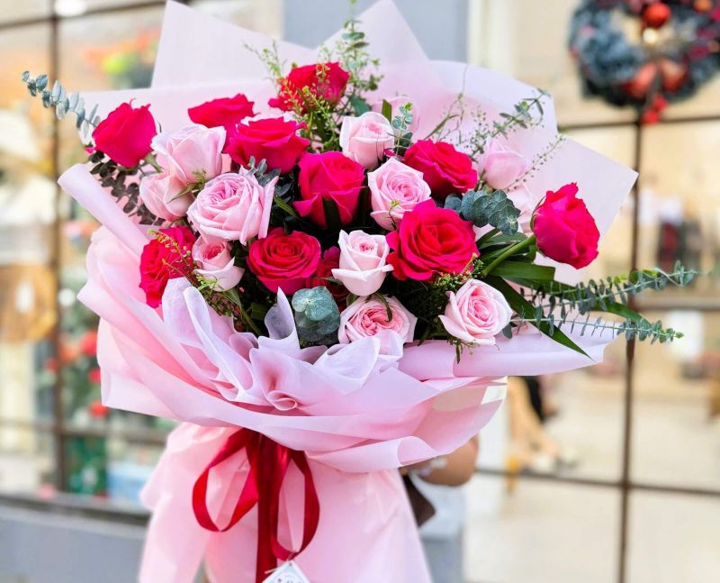 Hướng dẫn chi tiết cách giữ hoa hồng tươi lâu