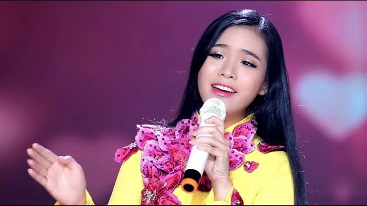 tieu-su-ca-si-quynh-trang-bolero-x